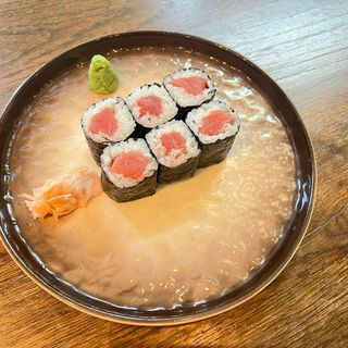 61. Maki De Atún (6 Uds.)