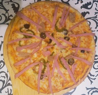 Pizza Charcuterie 