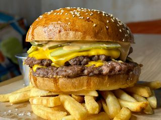 Дабл Чизбургер (картопля фрі+напій)