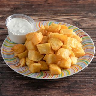 Patatas Con Salsa Cabrales