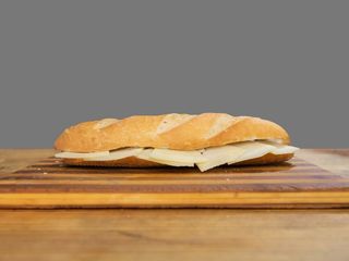 Bocadillo De Queso De Oveja