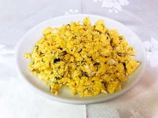 Huevos Revueltos con Champiñón