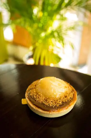 Tarta cu pere si caramel