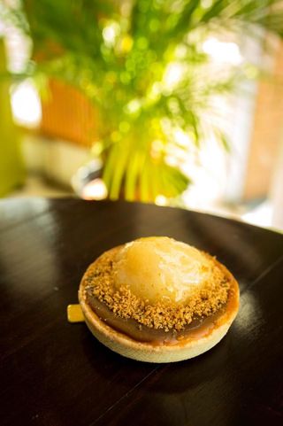 Tarta cu pere si caramel