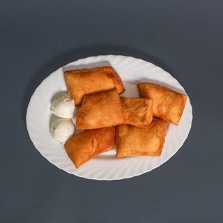 Uštipci sa kajmakom velika porcija