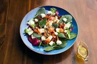 Sałatka z pancettą 450g