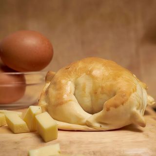 Empanada de jamón y queso