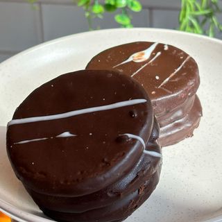 Alfajor de chocolate negro- Argentino