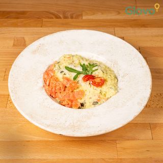 Ризото с пушена сьомга и перно (350г)