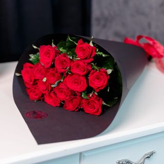 15 Trandafiri Roșii