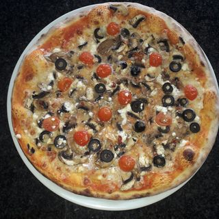 Pizza Napolitana (Mediana)