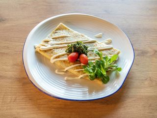 Naleśniki wytrawne z shormą z kurczaka