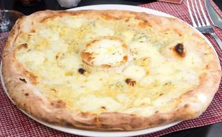 Pizza 4 Formaggi (30 Cm.)