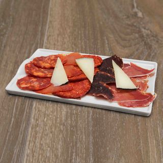 Tapa De Entremeses Fríos (1/2 Ración)