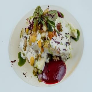 Судак на овощной  подушке