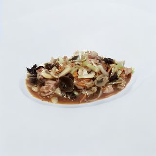 41. Свинско с чушки, лук, гъби Муар (800г)