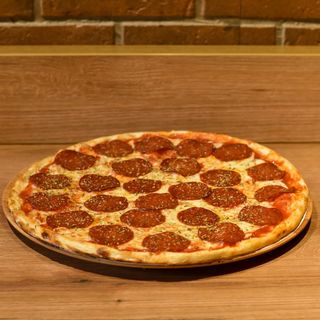 Pizza Pepperoni srednja 32 cm