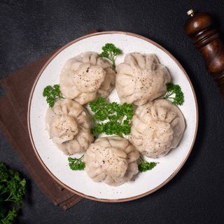 Chinkali ze szpinakiem i twarogiem L 4 szt (350g)