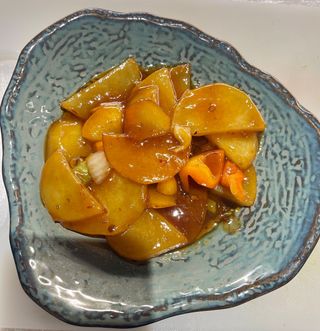 168. Patate in salsa piccante