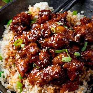 Frango agridoce e arroz branco