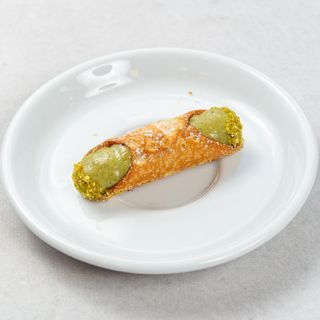 Małe cannoli pistacjowe