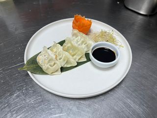 Chicken Gyozas  (4pcs)
