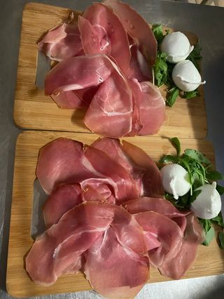 Prosciutto di Parma e bufala 