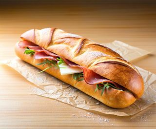 Panino crudo e mozzarella