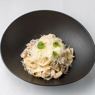 Феттучини с цыпленком (250г)