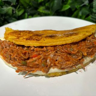 Cachapa  Queso Y Ternera