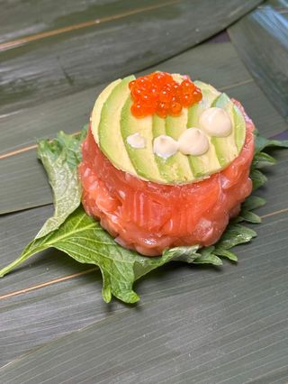 62. Tartare ikura salmon