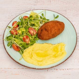 Kotlet po kijowsku z puree ziemniaczanym