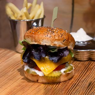 Cheesy Classic Burger 