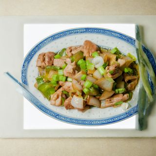 Pollo con Pimientos Verdes