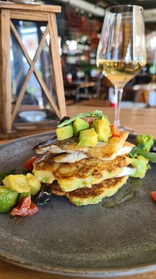 Orada sa salsom od avokada