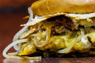 Hamburguesa Cheesse bomb