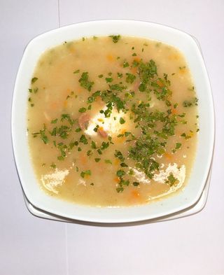 Teleća čorba sa kajmakom