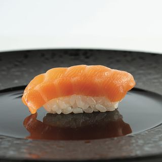 Nigiri sake 2 pezzi