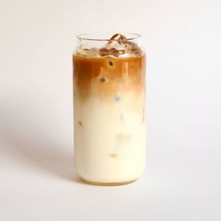 Айс латте на безлактозном молоке 