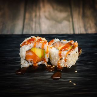 Calif. Spicy Salmón (8p)