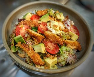 Bravitos de pollo con mayonesa chipotle