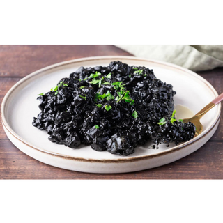 Risotto o spaghetti al nero di seppia