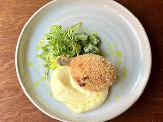 Котлета по-київськи з картопляним пюре (340г)