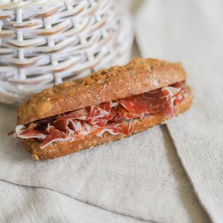 Bocadillo pan de cereales 4*