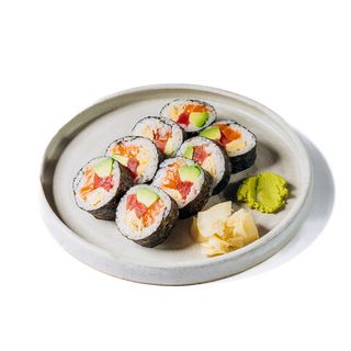 Футомакі з лососем та тунцем