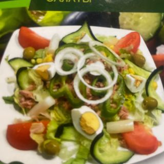 16. Ensalada De Atún