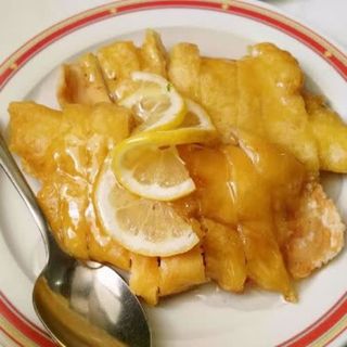 68. Pollo con salsa de limón 