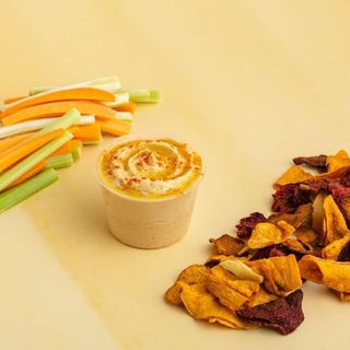 Hummus Clasico + Snack 