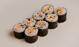 Hosomaki pieczony łosoś - 8 szt -