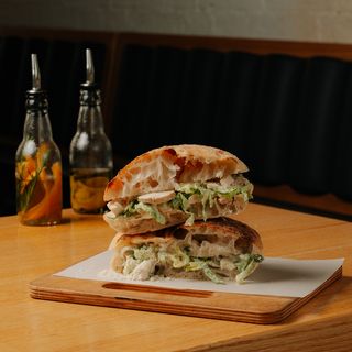 Panino z focacci z rostbefem - Śniadanie